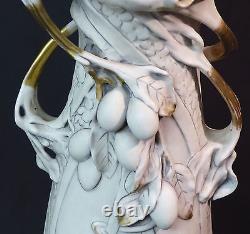 AA Art nouveau 1900 porcelaine ROYAL DUX BOHEMIA vase blanc et or 48cm fruits ++