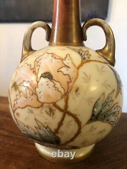 Ancien Joli Vase En Opaline A Décor De Fleur, Émaillage, Art Nouveau