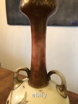 Ancien Joli Vase En Opaline A Décor De Fleur, Émaillage, Art Nouveau