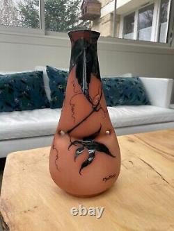 Ancien grand vase en céramique irisé signée Montières Amiens art nouveau