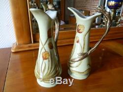 Ancien paire de vase ART NOUVEAU en porcelaine et anse en bronze 24cm J. B. T