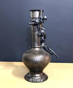 Ancien vase ART NOUVEAU métal argenté martelé WMF décor d'angelots 36 cm