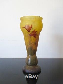 Ancien vase Lysies en verre émaillé. Art nouveau. Pate de verre. Daum Nancy Mado