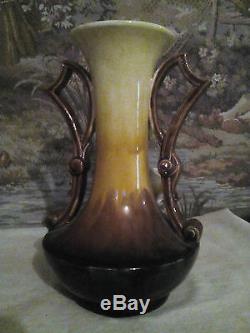 Ancien vase en barbotine art nouveau