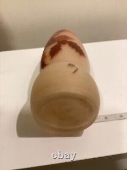 Ancien vase en verre émaillé d'art français Ely. Art Nouveau. 8.5. Signé
