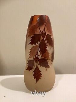 Ancien vase en verre émaillé d'art français Ely. Art Nouveau. 8.5. Signé