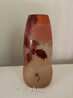 Ancien vase en verre émaillé d'art français Ely. Art Nouveau. 8.5. Signé