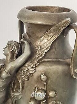 Antique Vase art nouveau femme ailée en relief Vase art nouveau winged woman
