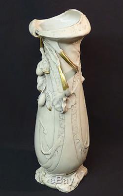 Art nouveau 1900 porcelaine ROYAL DUX BOHEMIA gand vase blanc et or 48cm fruits