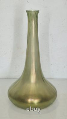 Art nouveau Loetz Très grand vase en verre soufflé irisé H. 40 cm TBE