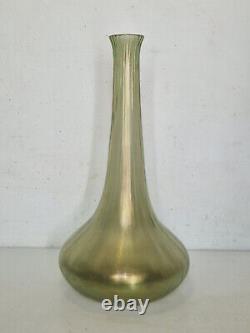 Art nouveau Loetz Très grand vase en verre soufflé irisé H. 40 cm TBE