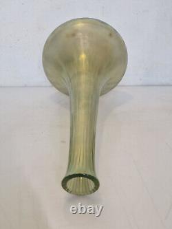 Art nouveau Loetz Très grand vase en verre soufflé irisé H. 40 cm TBE