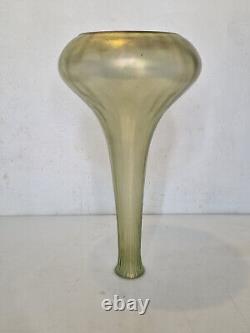 Art nouveau Loetz Très grand vase en verre soufflé irisé H. 40 cm TBE