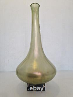 Art nouveau Loetz Très grand vase en verre soufflé irisé H. 40 cm TBE
