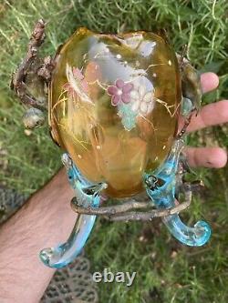 Art nouveau & Vase Verre Émaillé Aux cerises En Metal Polychrome & Vers 1900