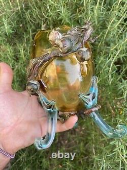 Art nouveau & Vase Verre Émaillé Aux cerises En Metal Polychrome & Vers 1900