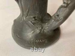 Art nouveau vase cruche en étain signée Hering vers 1900