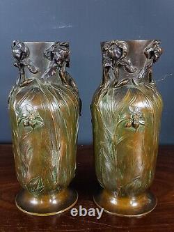 C. Lehnhof Paire de vases bronze patiné déco Fleurs de Lys daté c. 1901