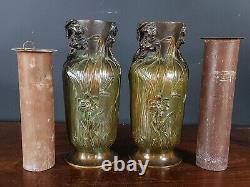 C. Lehnhof Paire de vases bronze patiné déco Fleurs de Lys daté c. 1901