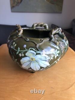 Cache Pot / Vase Style Art Nouveau Tripode & Trilobé, Riche Motif Floral
