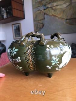 Cache Pot / Vase Style Art Nouveau Tripode & Trilobé, Riche Motif Floral