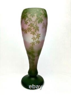 Camille Trutie De Varreux de Vez Vase à Décor Paysage Lacustre