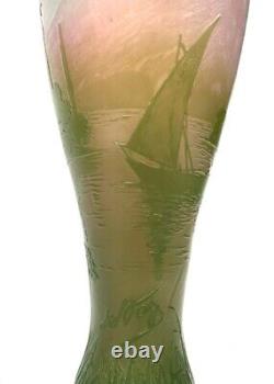 Camille Trutie De Varreux de Vez Vase à Décor Paysage Lacustre