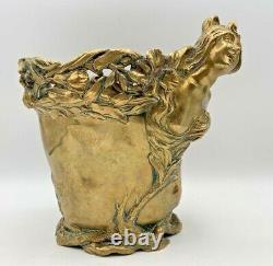 Charles LOUCHET PARIS R. C. PEYRE Vase bronze art nouveau dans le style mucha