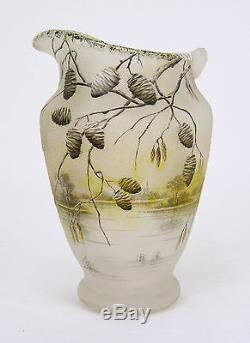 DAUM Nancy Vers 1907 Vase à décor de pommes de pin. MANQUE L'ANSE. Art nouveau