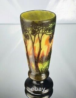 Daum Nancy Sublime Vase Paysage Lacustre Pâte de Verre Gravé Art Nouveau