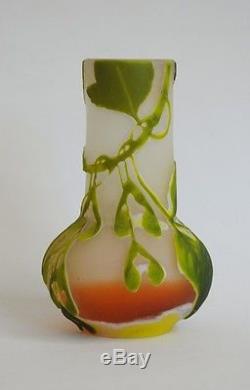 E. Gallé vase Art Nouveau en verre multicouche érable negundo, signé