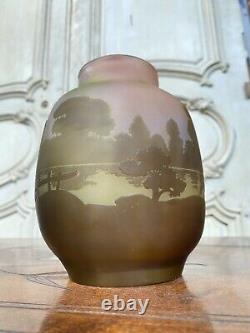 Émile Gallé Vase A Decor De Paysage Lacustre. Pate De Verre Art Nouveau