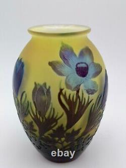 Emile Gallé Vase En Pte De Verre Jaune Fleurs De Crocus Bleues Art Nouveau