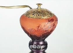 Emile Gallé Veilleuse Campanules Pâte de Verre Gravé Lampe vase Art Nouveau
