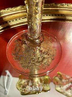 Fin du XIXe Paire de Vase Cornet émaillée de fleurs rehaussé or, Art Nouveau