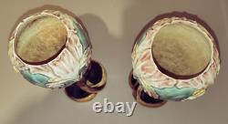 Fives Lille Paire de vases en faience Art Nouveau, Iris signé Gustave De Bruyn