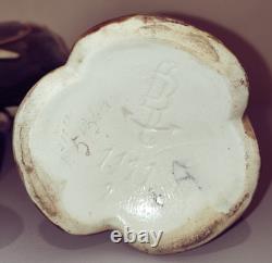 Fives Lille Paire de vases en faience Art Nouveau, Iris signé Gustave De Bruyn
