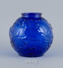 Glimma Glasbruk, Sweden. Vase art nouveau Blomkula en verre bleu