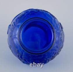 Glimma Glasbruk, Sweden. Vase art nouveau Blomkula en verre bleu