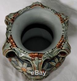 Grand Vase Art Nouveau En Ceramique De Mettlach Jugenstil