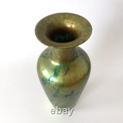Grand vase Art Nouveau irisé vert à l'eosin Manufacture Zsolnay Pécs, 1900s