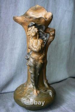 Grand vase Art Nouveau signé, daté 1900