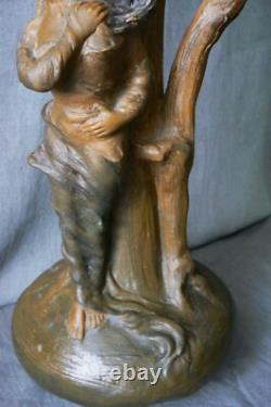 Grand vase Art Nouveau signé, daté 1900