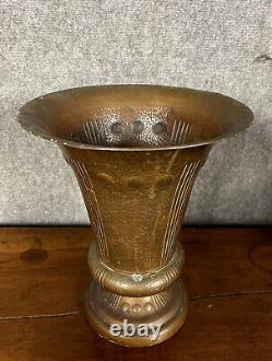 Grand vase Medicis époque Art Nouveau en laiton doré circa 1900