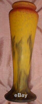 Grand vase balustre en pâte de verre art déco signé MULLER FRÈRES LUNÉVILLE