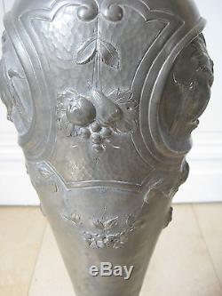 Grand vase etain epoque art nouveau 75 cm etain francais de Paris