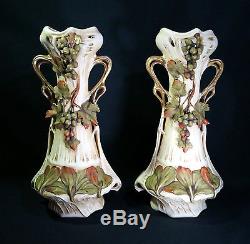 Grande paire de vases ROYAL DUX Art Nouveau