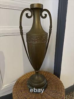 Grande urne vase en cuivre type amphore art nouveau Socle Marbre JUGENDSTIL