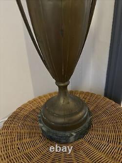 Grande urne vase en cuivre type amphore art nouveau Socle Marbre JUGENDSTIL