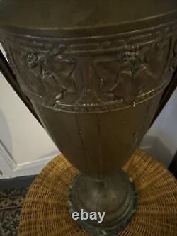 Grande urne vase en cuivre type amphore art nouveau Socle Marbre JUGENDSTIL